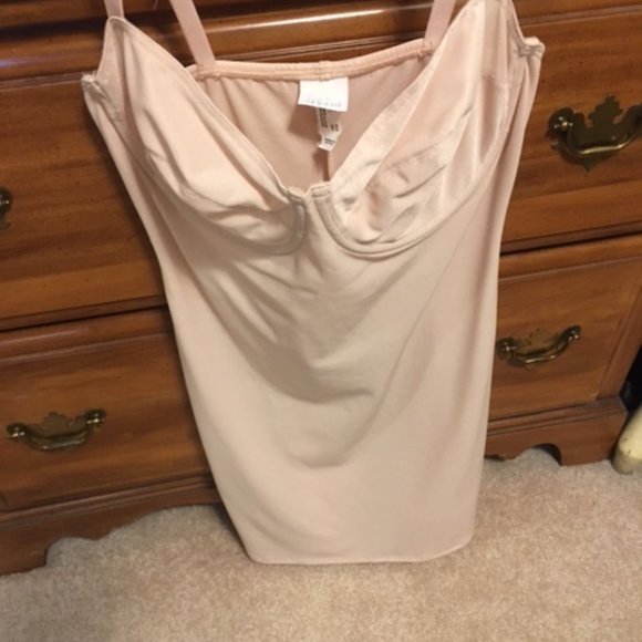 Nip Tuck Boost Shapewear    Size 38C - Picture 4 of 8